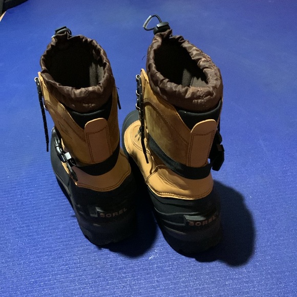 Sorel Boots Conquest Men size 13. Great condition. Worn very little. - Picture 3 of 6